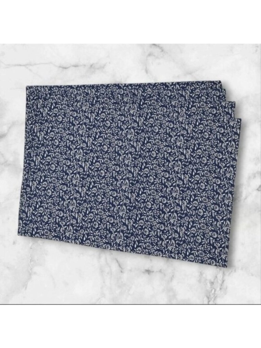 4 Williams Sonoma Blue White Ditsy Floral Cotton Placemats 14" x 20"
